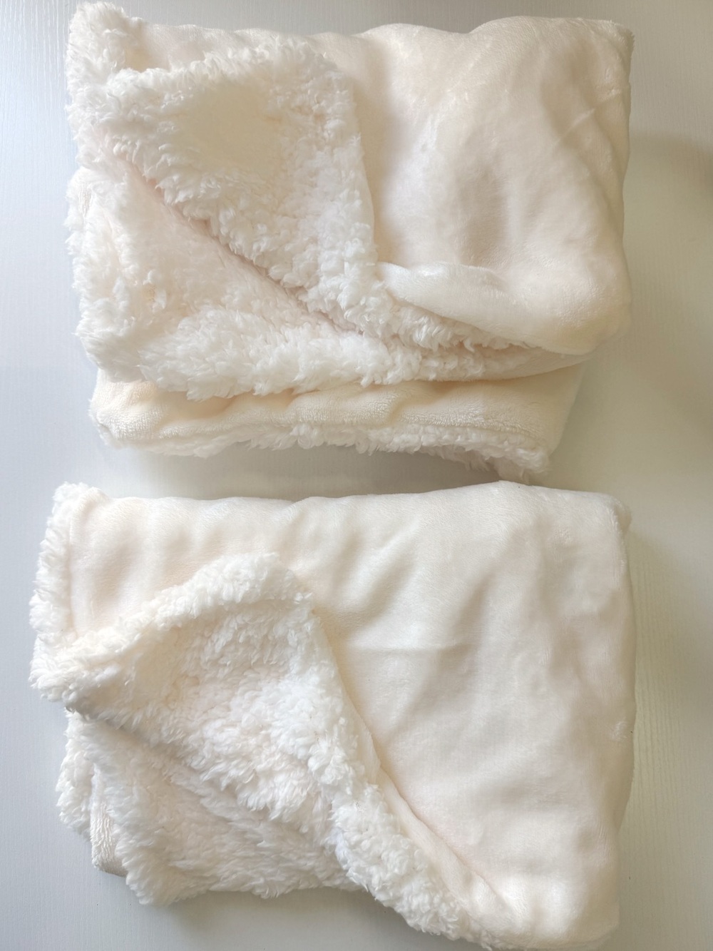 Threshold Target Cream Faux Fur Sherpa Plush Pillow Shams NWOT Cozy Warm Winter